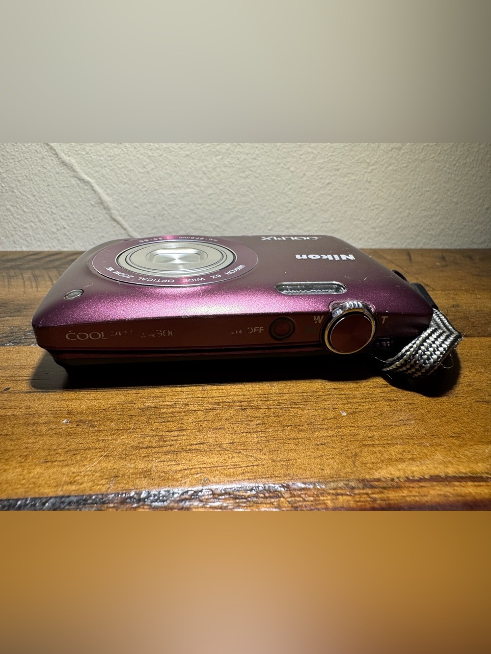 Nikon Coolpix Compact Digital Camera - Magenta Body with Silver Lens - Picture 8 of 8